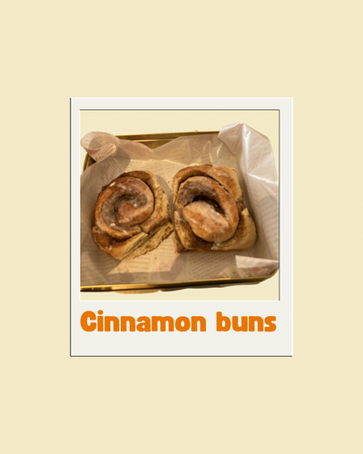 Cinnamon buns (x2)